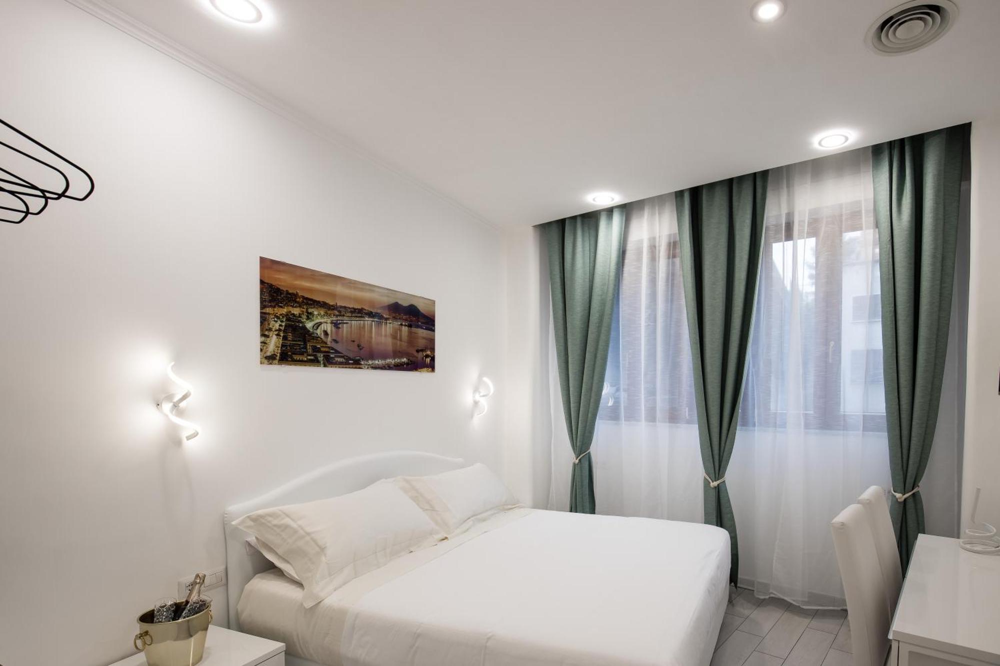 Mergellina Amore E Fantasia Napoli Eksteriør billede